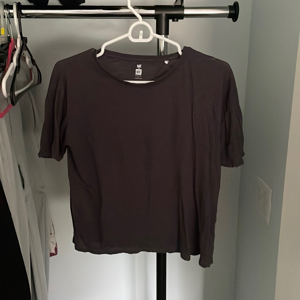Navy blue tee